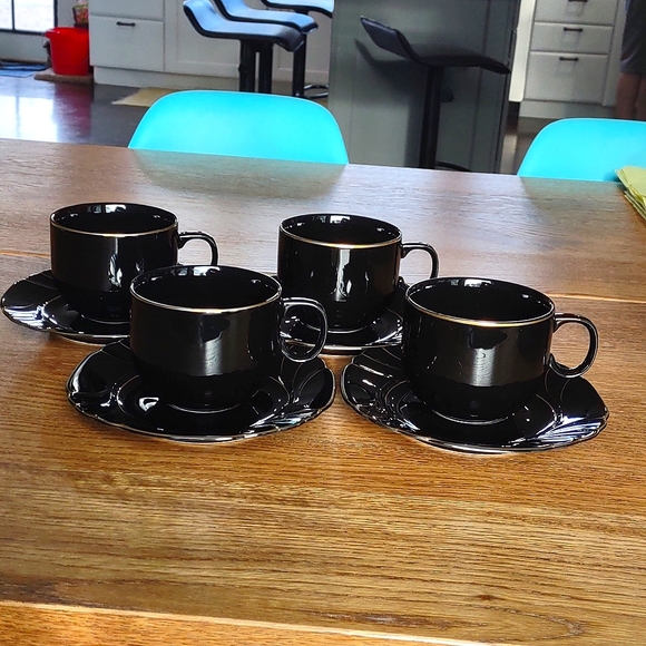 Wave Golden Black Gallery Collections by Ranmaru Teacup and Saucer (4) - Picture 2 of 13